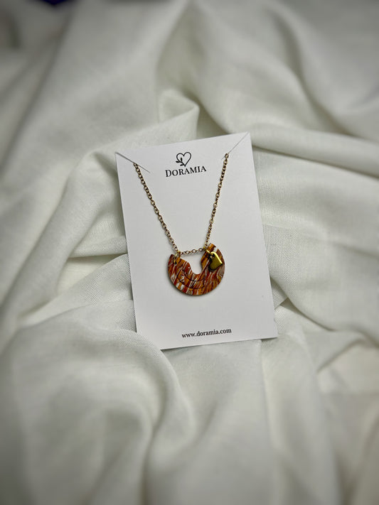 Colier pandativ asimetric rotund din lut polimeric lucrat manual