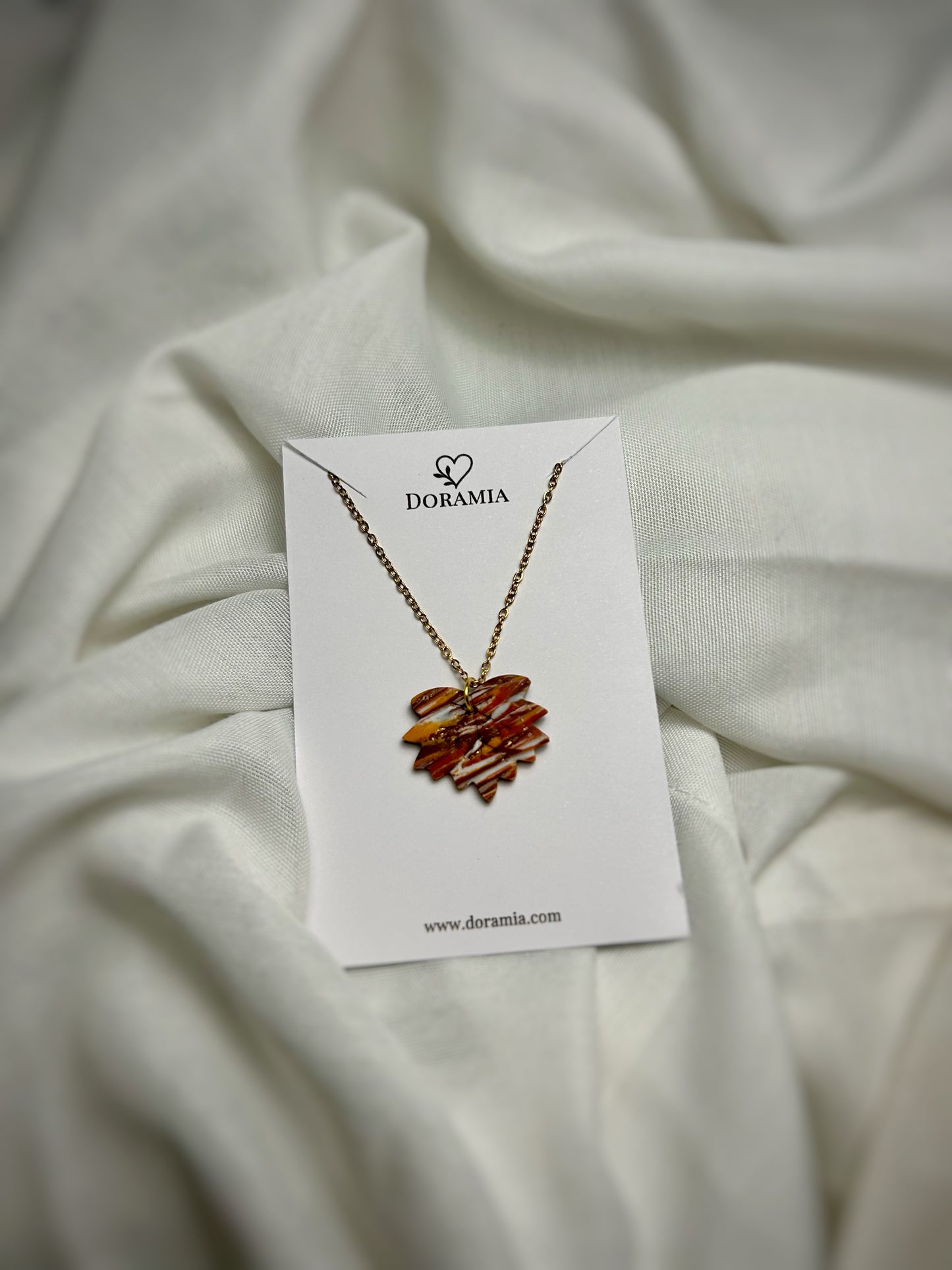 Colier frunză toamnă din lut polimeric lucrat manual