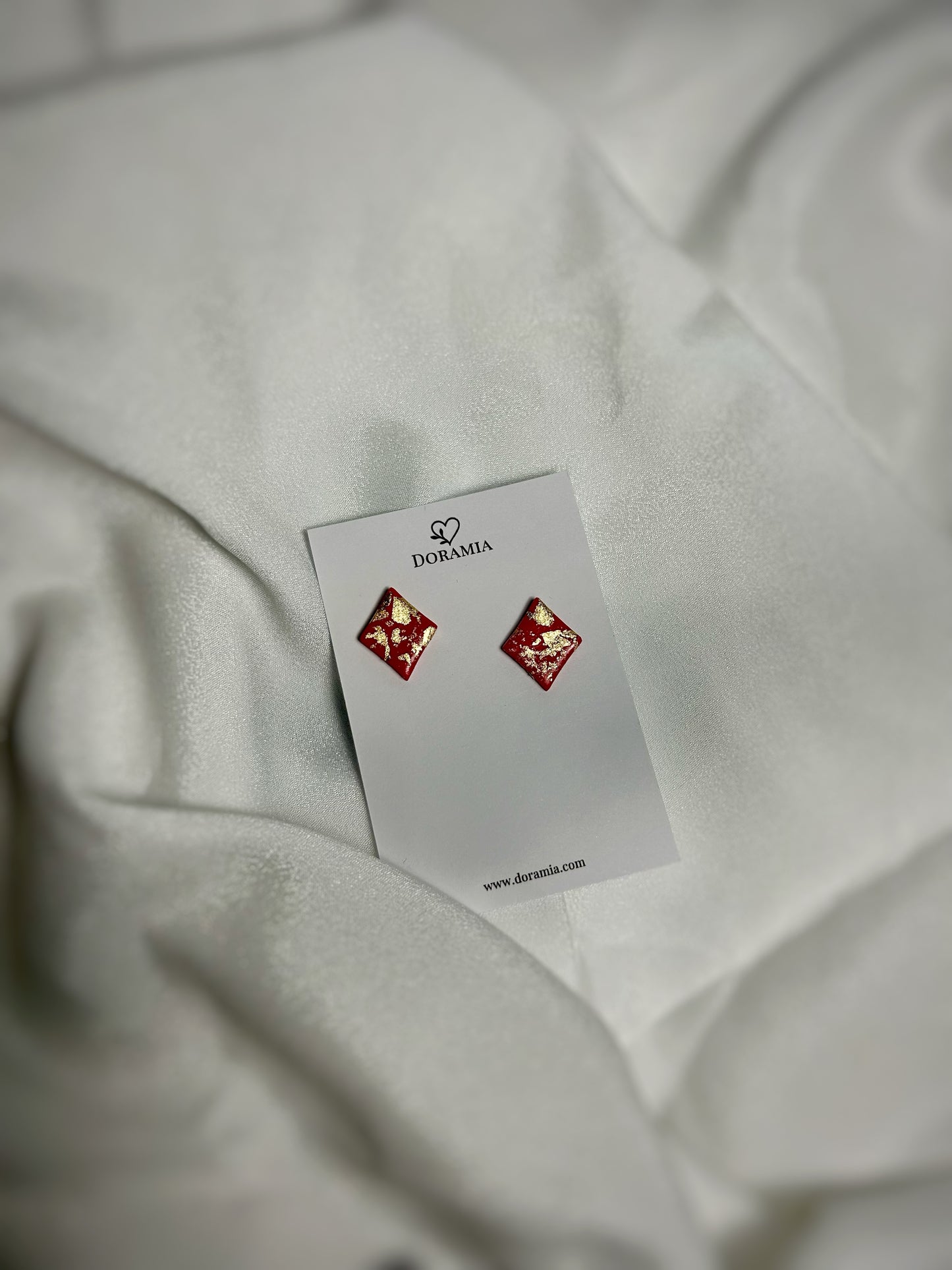 Cercei mini romb din lut polimeric lucrați manual