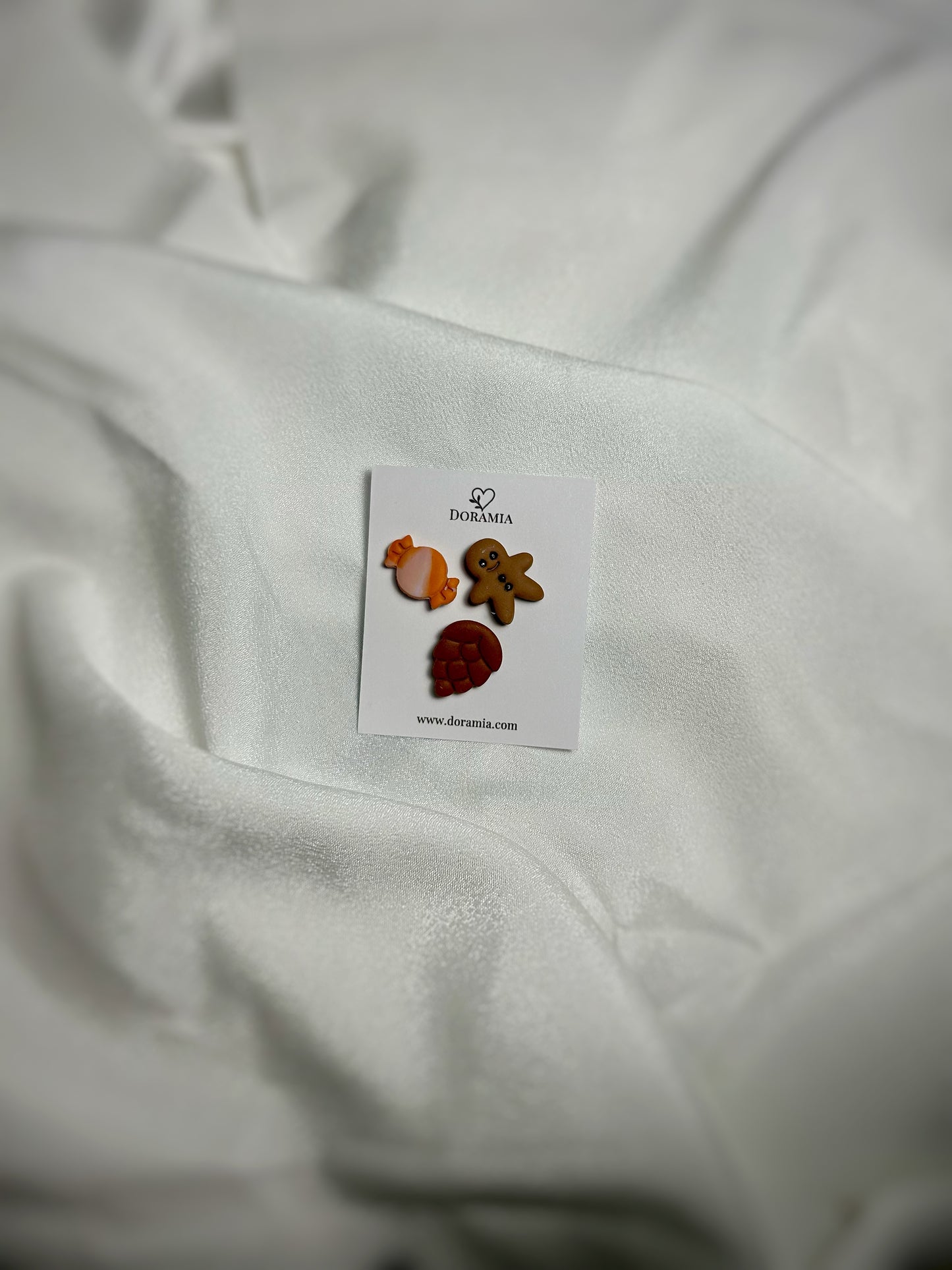 Set pin-uri Crăciun din lut polimeric lucrate manual